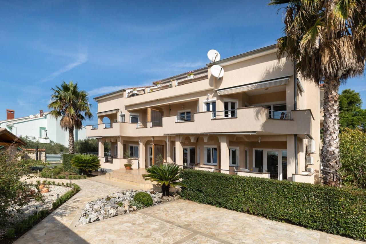 Apartmani Niko Kožino Zewnętrze zdjęcie
